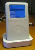 iPod (3.&nbsp;Generation) im Dock