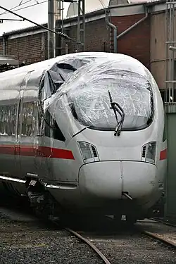 beschädigter Endwagen 4011 592, am 3. März 2008 in Köln