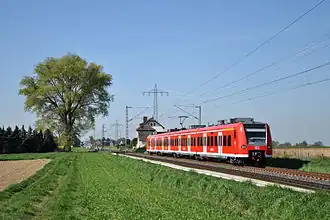 Rhein-Niers-Bahn zwischen den Bahnhöfen von Herrath und Wickrath