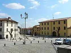 Rathaus mit Ortszentrum