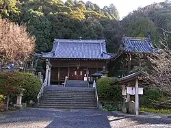 Haupthalle rechts das Glockengehäuse