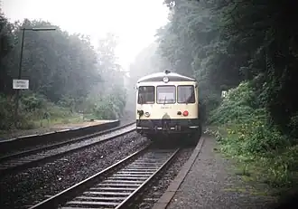 Akkumulatortriebwagen im Haltepunkt Wuppertal-Lüntenbeck