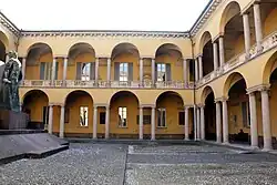 Cortile dei Caduti.