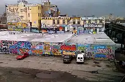 5 Pointz im Februar 2008