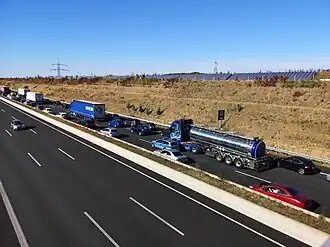 Neue sechsstreifige Trasse mit Allee Baum des Jahres: Weiße Tanne 2004