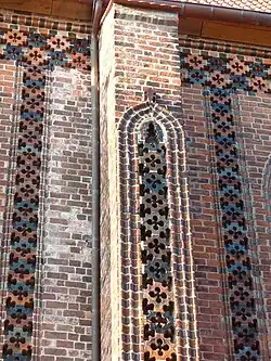 Blendmaßwerk an der Südseite