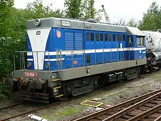 720 058 der ČD mit Schwanenhalsdrehgestellen