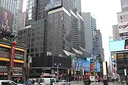 Fassade am Broadway und 50th Street