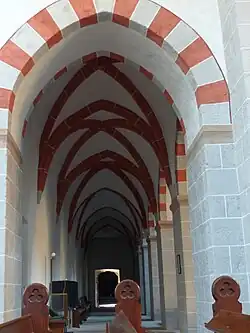 Südseitenschiff aus dem Querhaus nach Westen