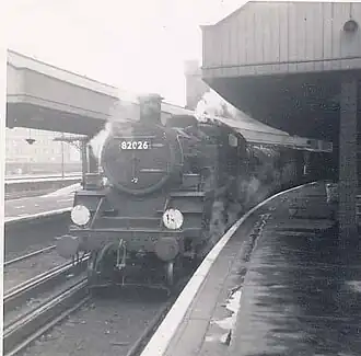 82026 im Jahr 1965 im Rangiereinsatz im Bahnhof London Waterloo