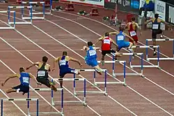 Auf der Gegengeraden lag das Läuferfeld noch dicht&nbsp;zusammen