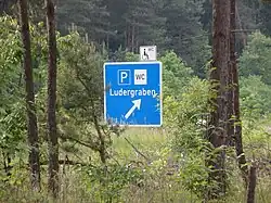A3 Parkplatz Ludergraben Ausfahrtschild