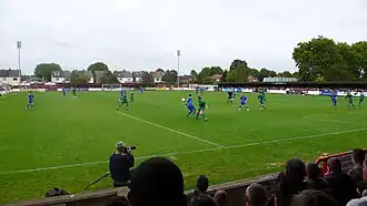 Das Kingsmeadow im Jahr 2007 beim Spiel AFC Wimbledon gegen den FC Ramsgate