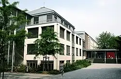 Das Bild zeigt den Neubau