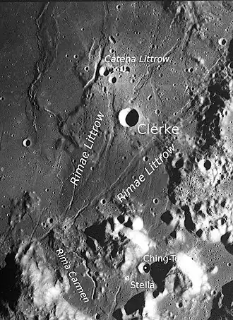 Clerke und Rimae Littrow (Aufnahme von Apollo 17)