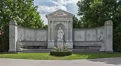 Reliefs beim Grillparzerdenkmal im Volksgarten (1889)