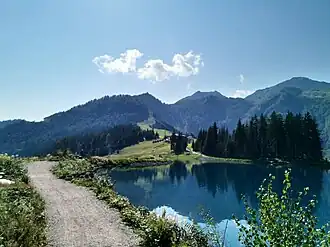 Lärchfilzkogel (Mitte links) von Nordwesten (Mittelstation)