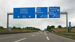 Vorm Wiesbadener Kreuz