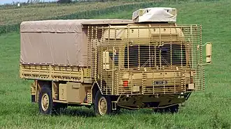 Käfigpanzerung um das Führerhaus eines LKW