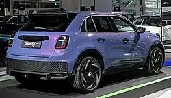 Abarth 600e Scorpionissima, Heckansicht