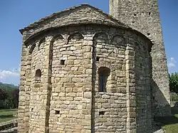 Blendbögen am Fries der Apsis von Sant Climent de Coll de Nargó