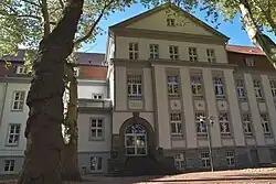 Adalbert-Stifter Gymnasium Haupteingang