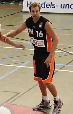Adam Hess im Trikot von ratiopharm ulm