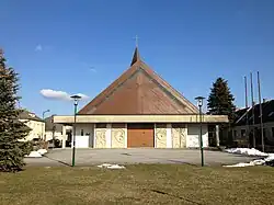 Betonreliefs Filialkirche Aderklaa, Fritz Tiefenthaler