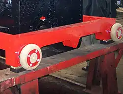 Noch unlackierte Holzpuffer der ADLER (Nachbau von 1935)