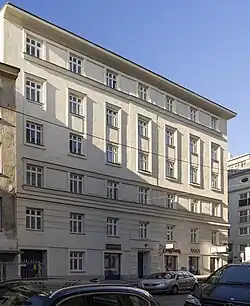 Wohn- und Geschäftshaus