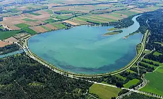 Der Mandichosee von Nordwesten aus der Luft gesehen