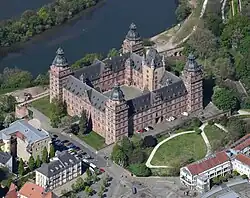 Vierflügelanlage: Schloss Johannisburg in Aschaffenburg