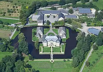 Schloss Körtling­hausen, Sauer­land (1714 erbaut von Franz Otto von Weichs, 1645–1819 im Familien­besitz)