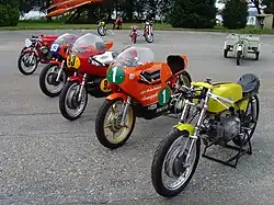 mehrere, vom Werksteam eingesetzte GP-Maschinen