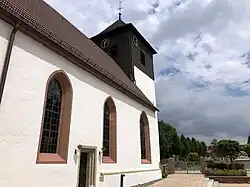 Südseite der Agapituskirche in Friolzheim
