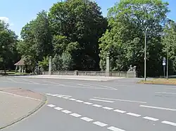 Bauplastik der Brücke der Ostenallee über die Ahse in Hamm
