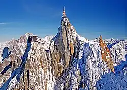 Aiguille du Midi aus dem Hubschrauber fotografiert