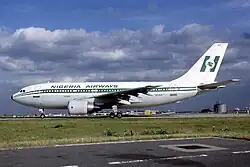 Ein Airbus A310-200 der Nigeria Airways, Paris 1985