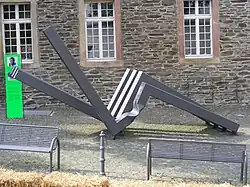 Verformung 14, 17-1 (1970 für die Ausstellung Umwelt-Akzente am Aukloster in Monschau wohin sie 2011 zurückkam)