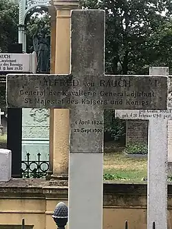 Grabkreuz für seinen Sohn General der Kavallerie Alfred Bonaventura von Rauch (2019)