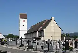 Johanneskirche und Friedhof in Alle