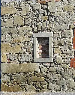 2021. Schloss Kriechbaum. Rest des Meierhofs