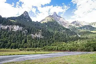 Das national bedeutende Auen­gebiet vor dem Ärmig­hore