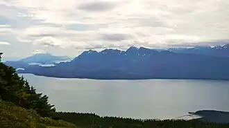 Die Stephens Passage mit Admiralty Island im Hintergrund