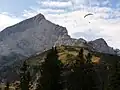 Alpspitze mit Gleitschirmflieger