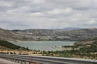 Der Altınapa-Stausee westlich von Konya bei Niedrigwasser.