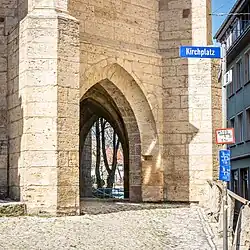 Durchgang unter dem Chor der Stadtkirche St. Michael.