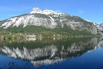 Blick über Altausseer See auf den Loser