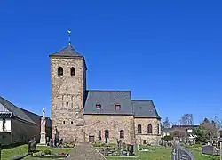 Alte Kirche, Südseite mit Friedhof