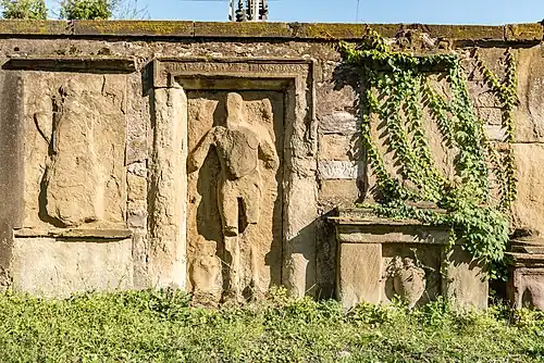 Südliche Friedhofsmauer, am Main